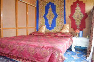 Dunhill Houseboat, Srinagar 2